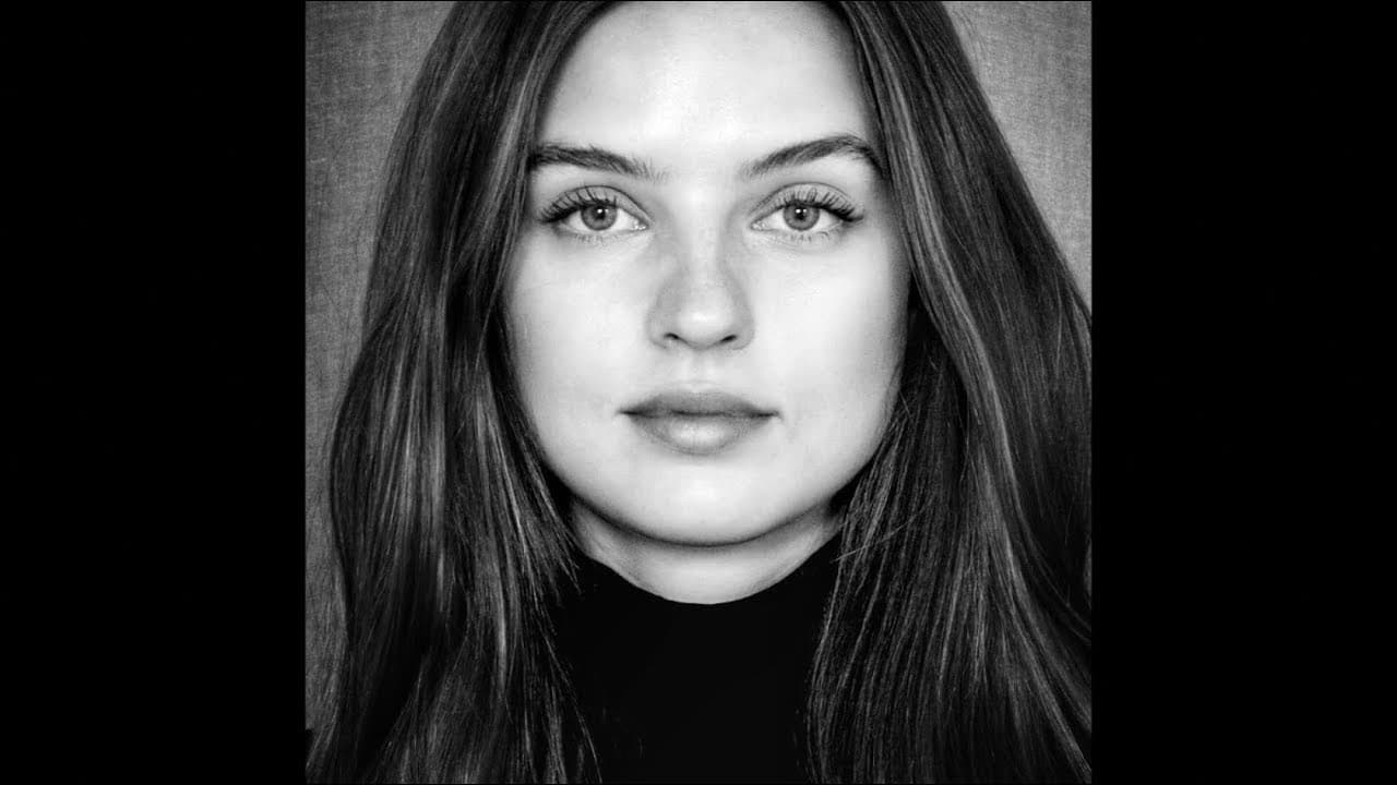 Model Amanda Mondale at Ford's Life Story and Career in Modeling